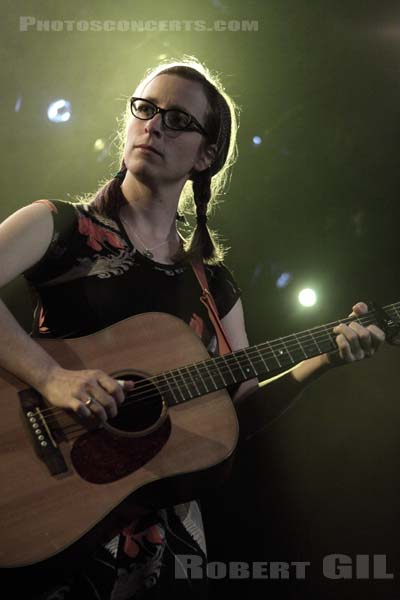 LAURA VEIRS AND THE HALL OF FLAMES - 2011-02-20 - PARIS - La Maroquinerie - 